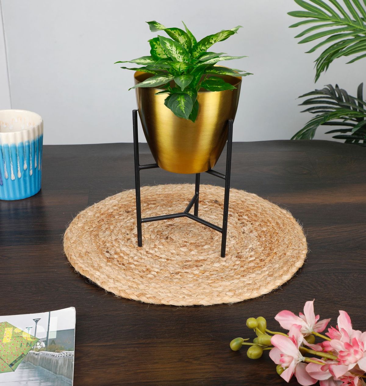 Steps Indoor Desk Metal Planter Pot With Stand