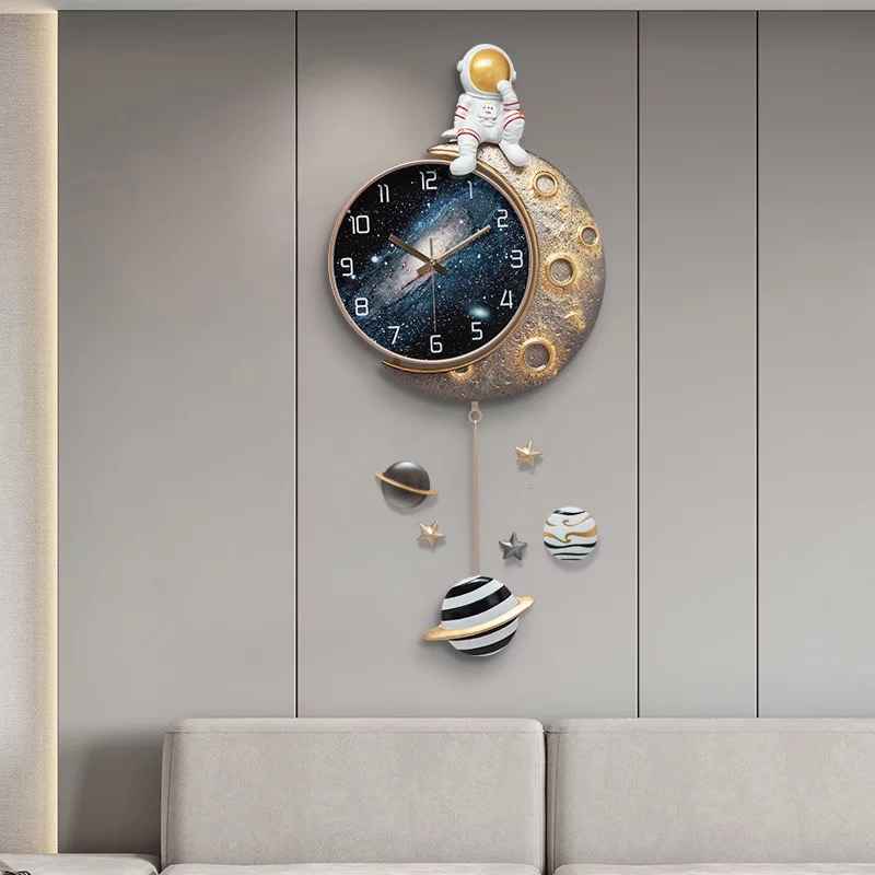 European Circle Art Clock Brown