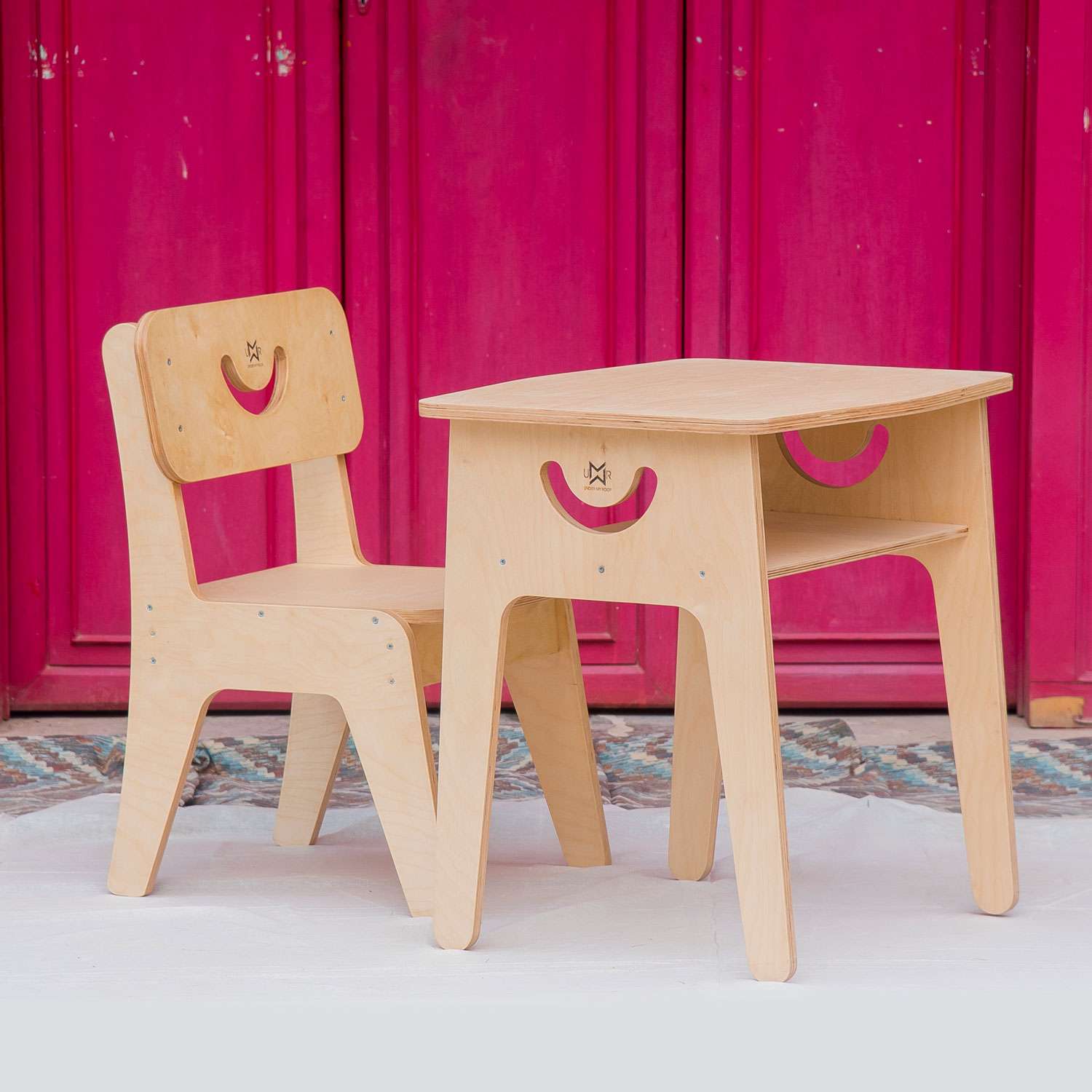 Montessori table