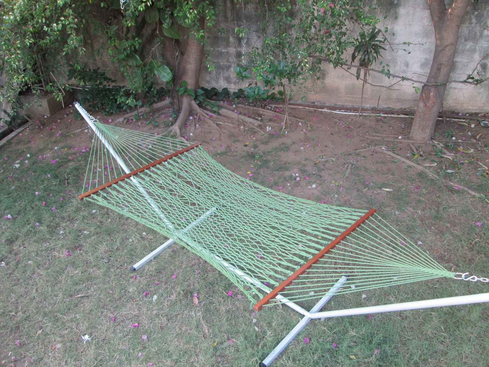 Hangit Single Outdoor UV resistant Green Rope Hammock