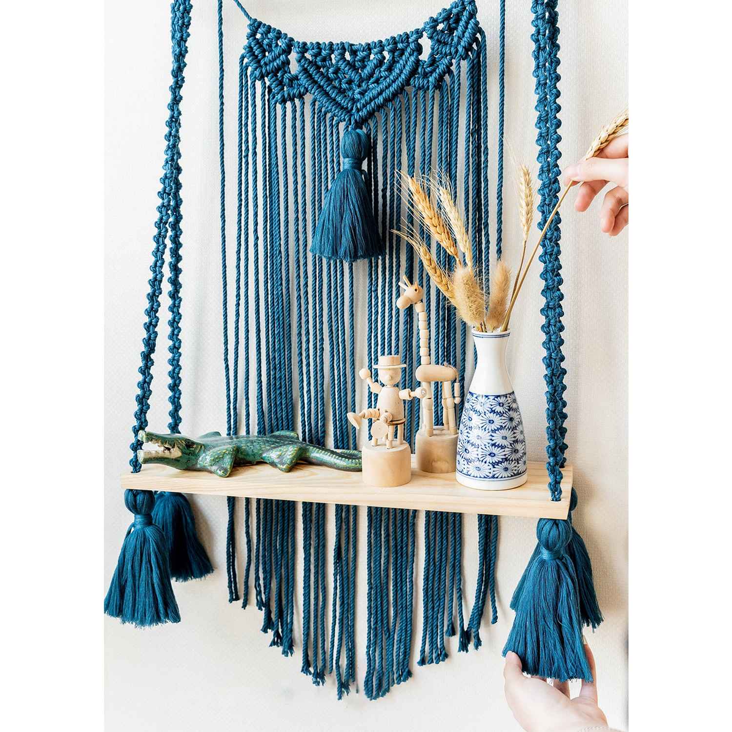 Kaahira Macrame Wall Hanging 