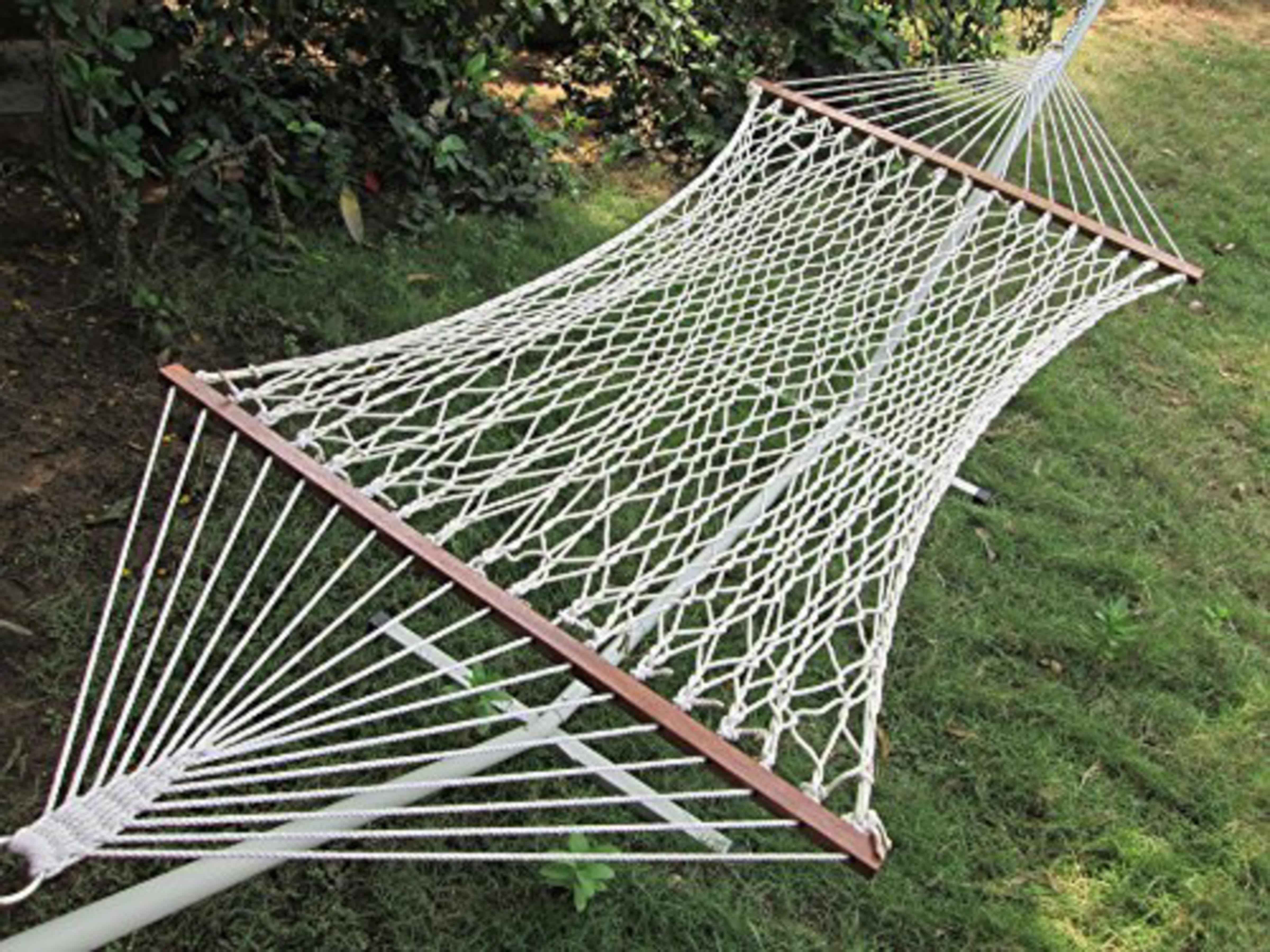 Hangit Outdoor UV Resistant Rope Hammock with Steel Hammock Stand