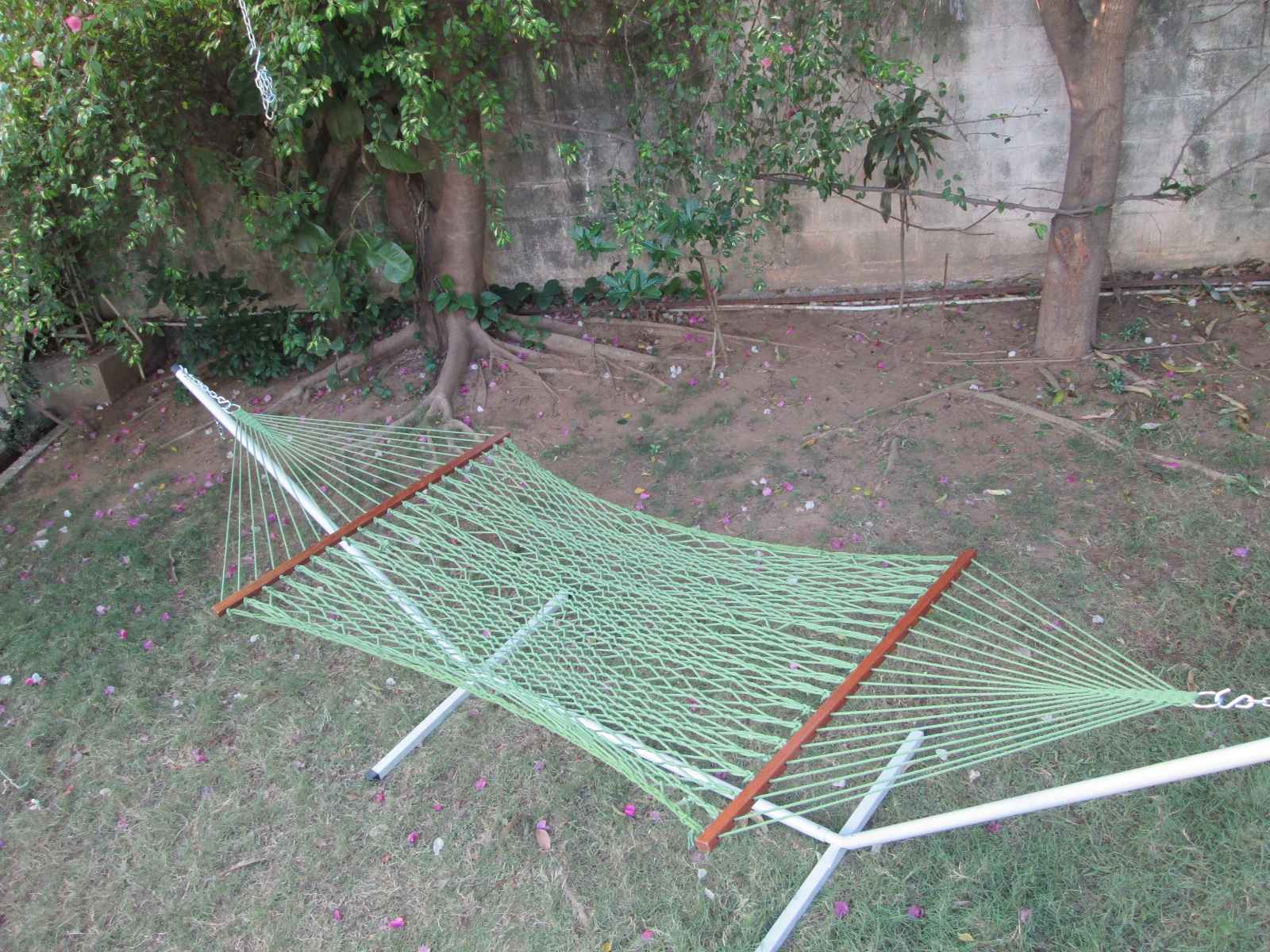 Hangit Single Outdoor UV resistant Green Rope Hammock