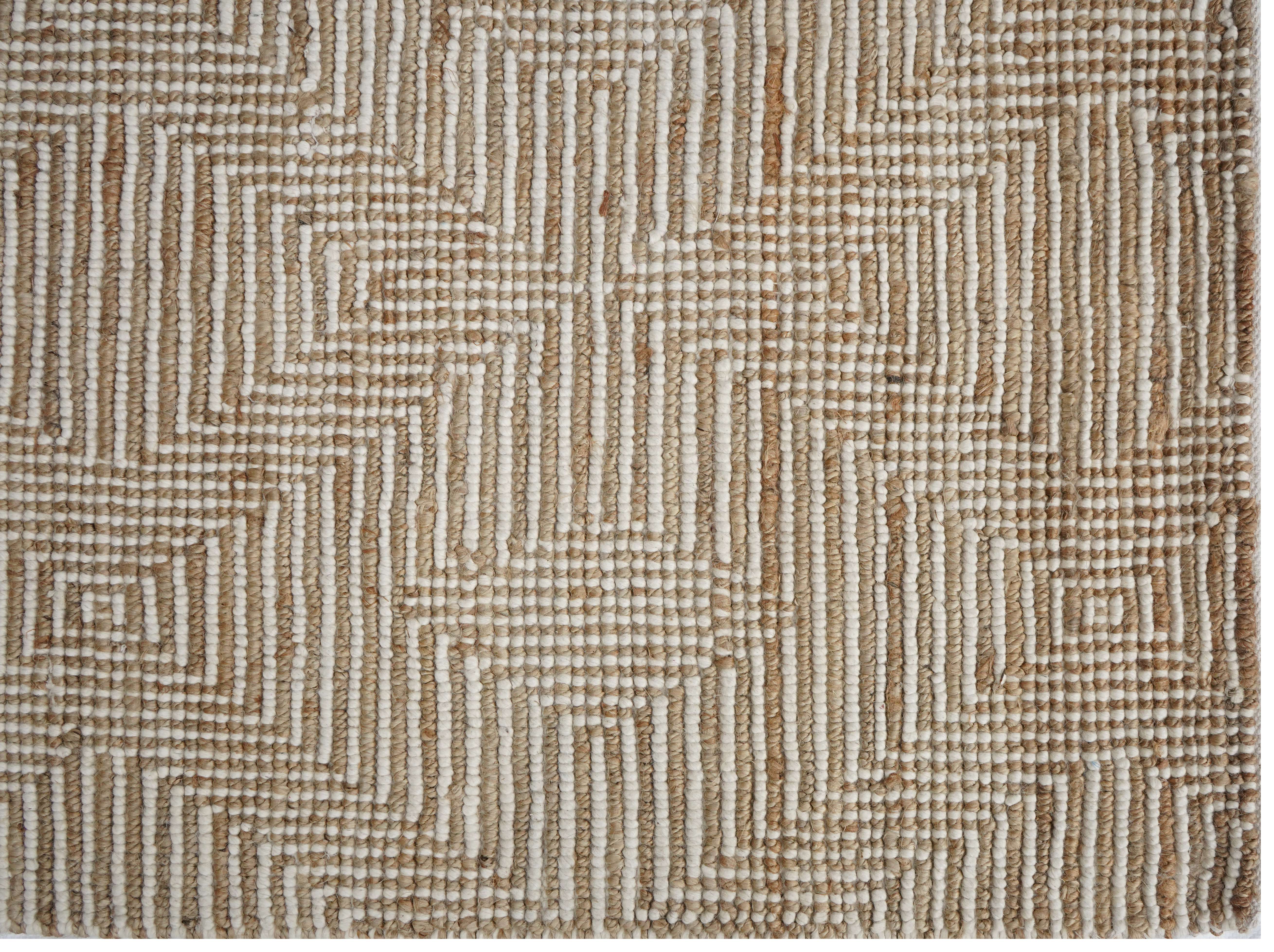 CREAM & BROWN DIAMOND RUG