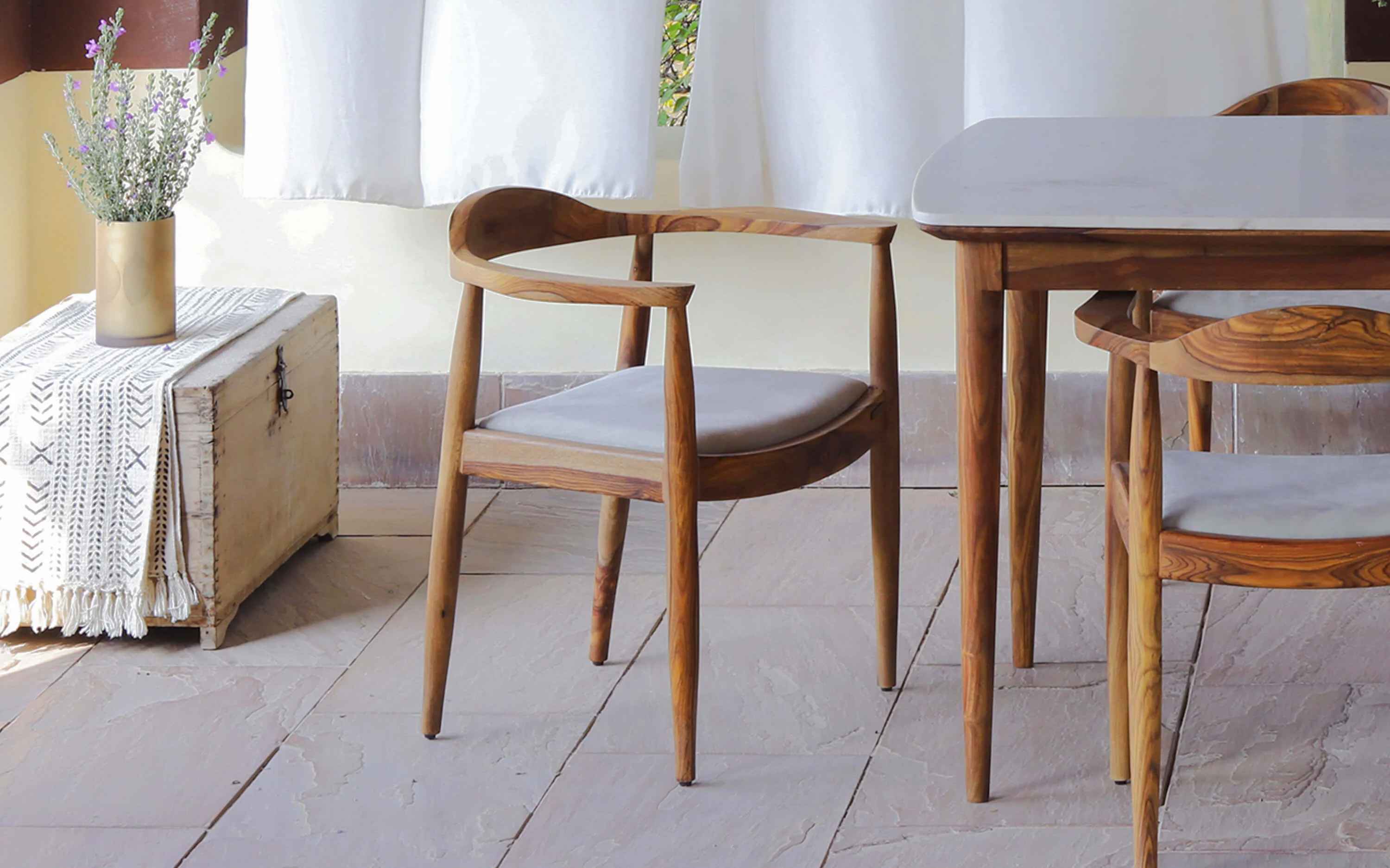 Dado Dining Chair