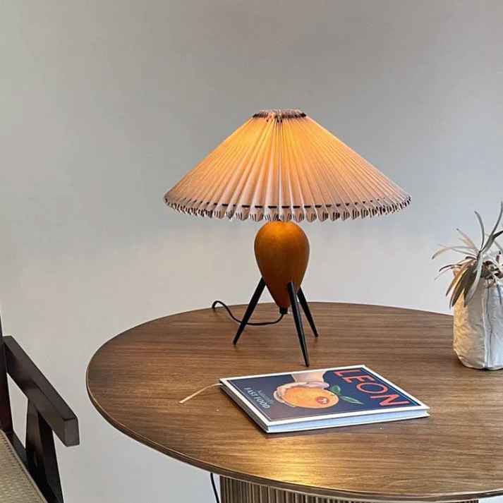 Matin Vintage Pleated Table Lamp