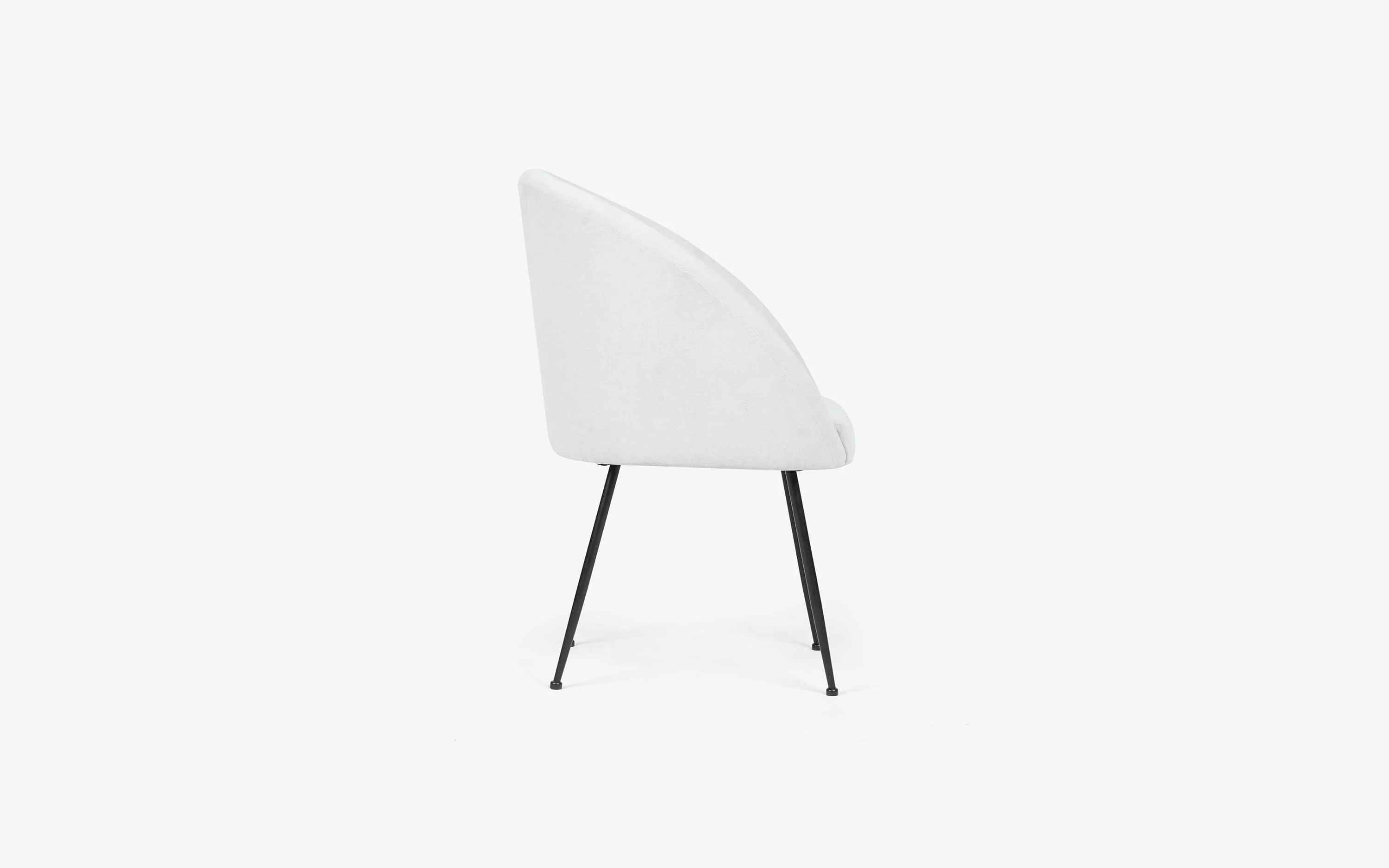 Amari Lounge Chair