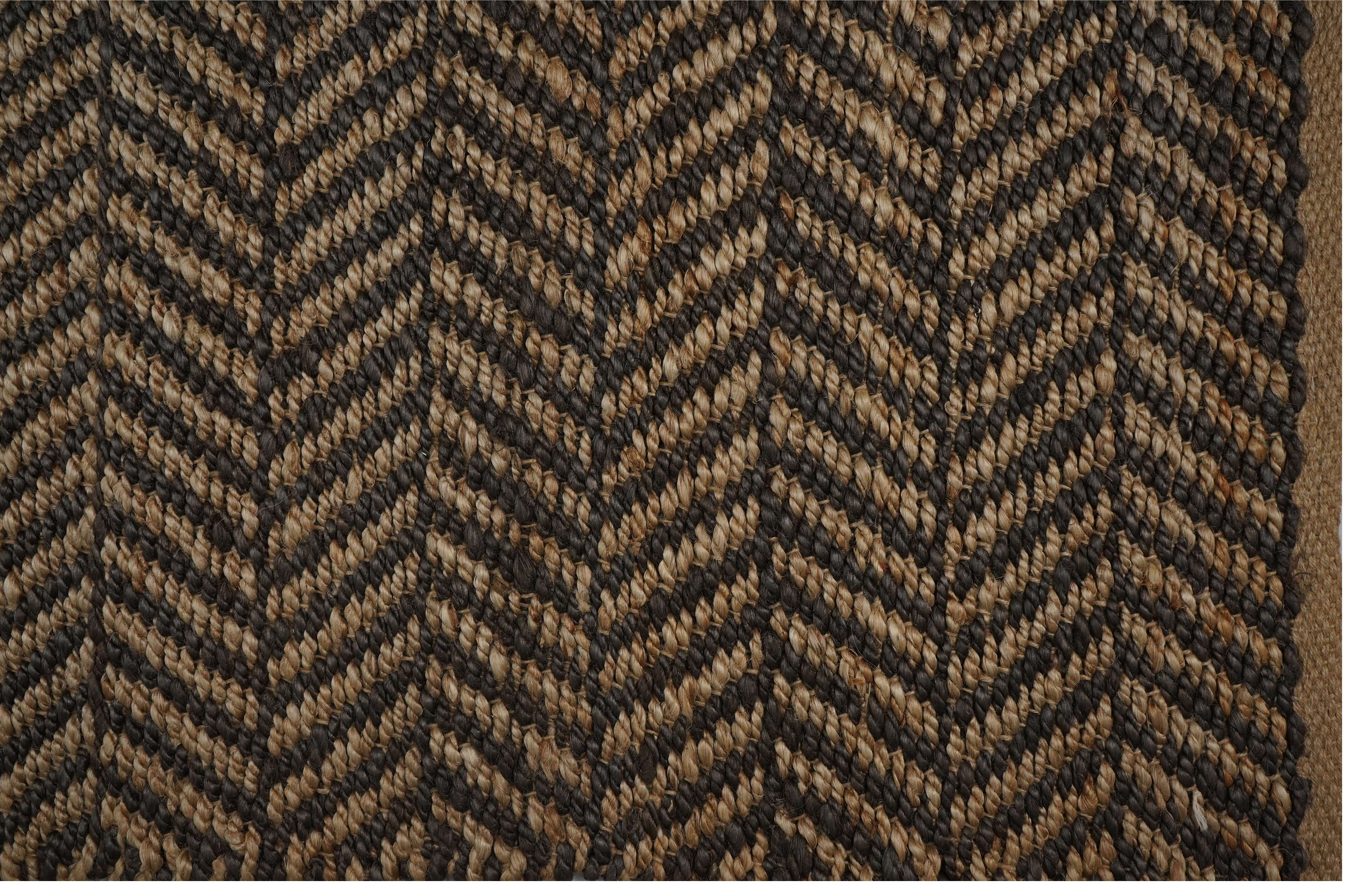 BLACK BROWN CROSS LINES RUG