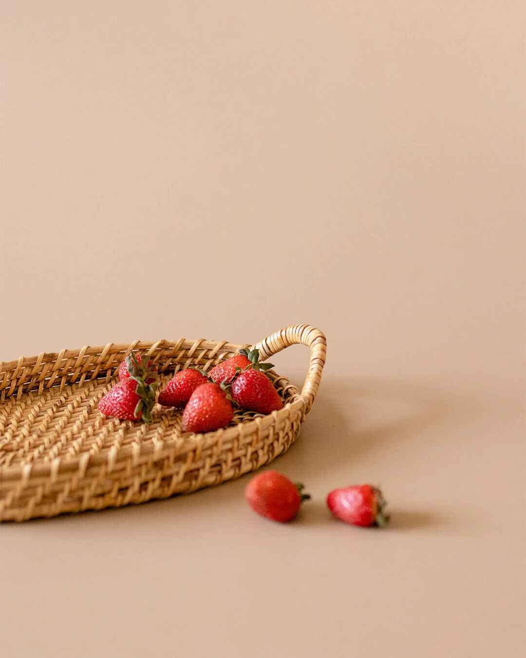 Aster Ceramic Fruit Bowl