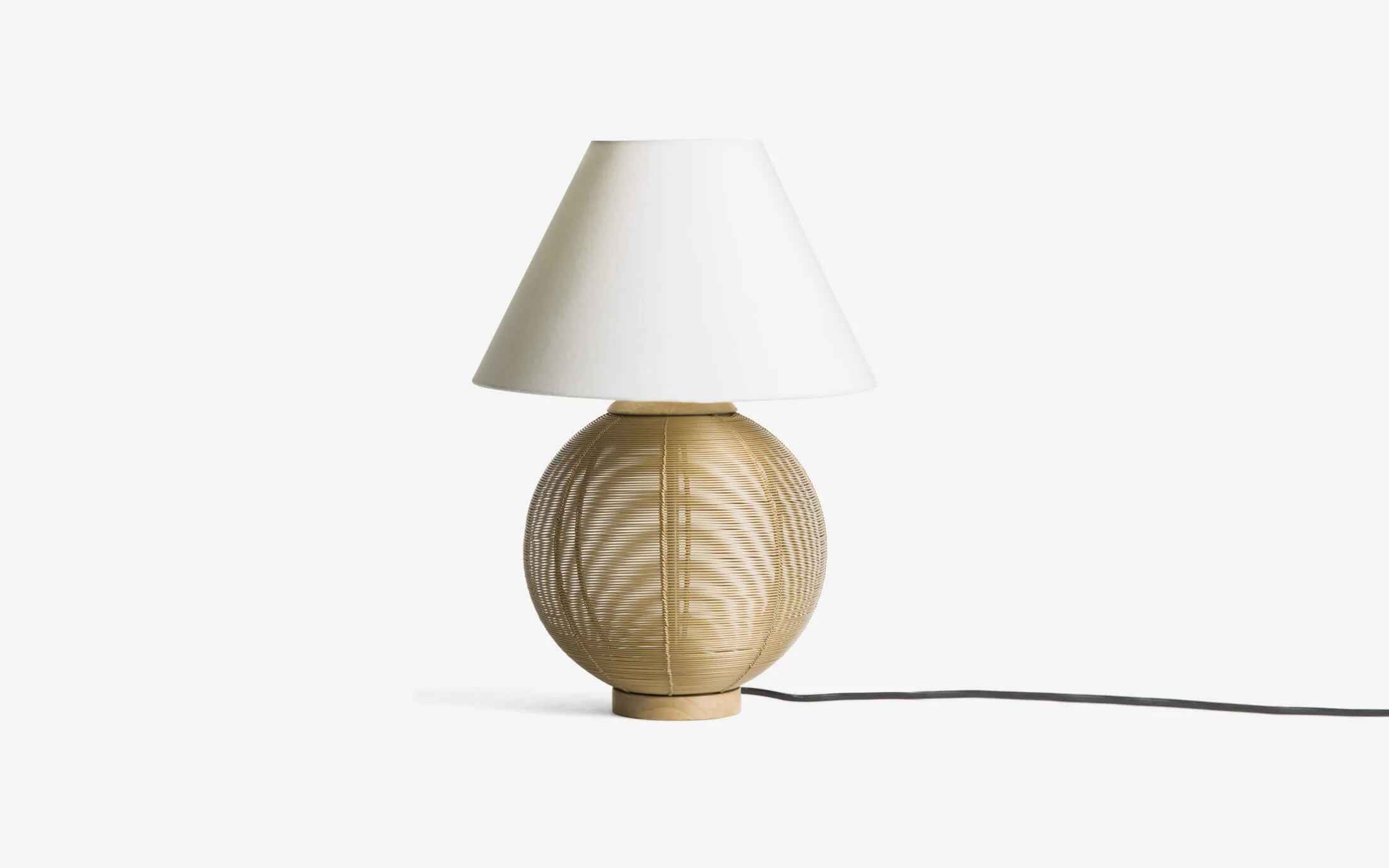 Tappa Spherical Table Lamp