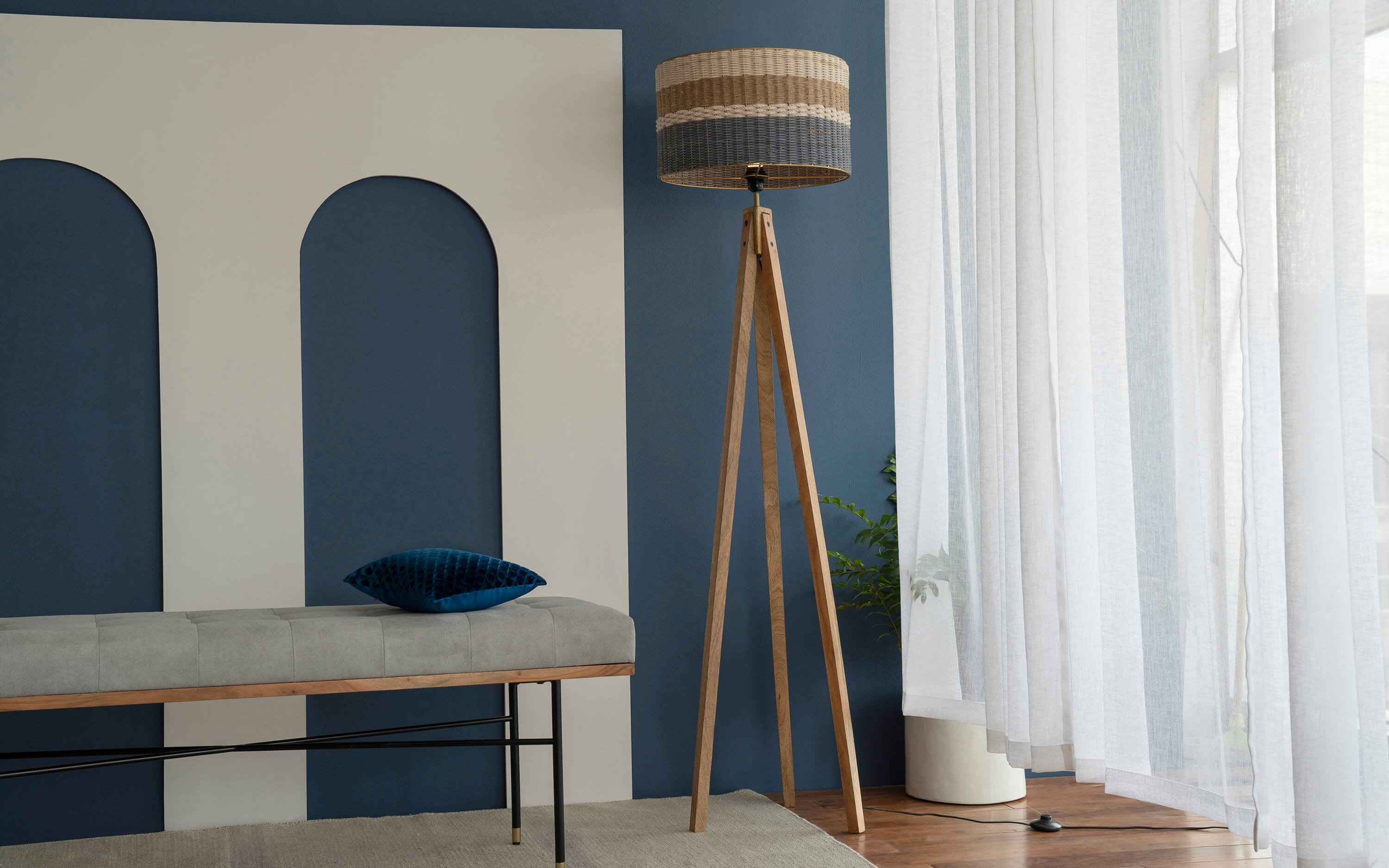 Arachne Floor Lamp