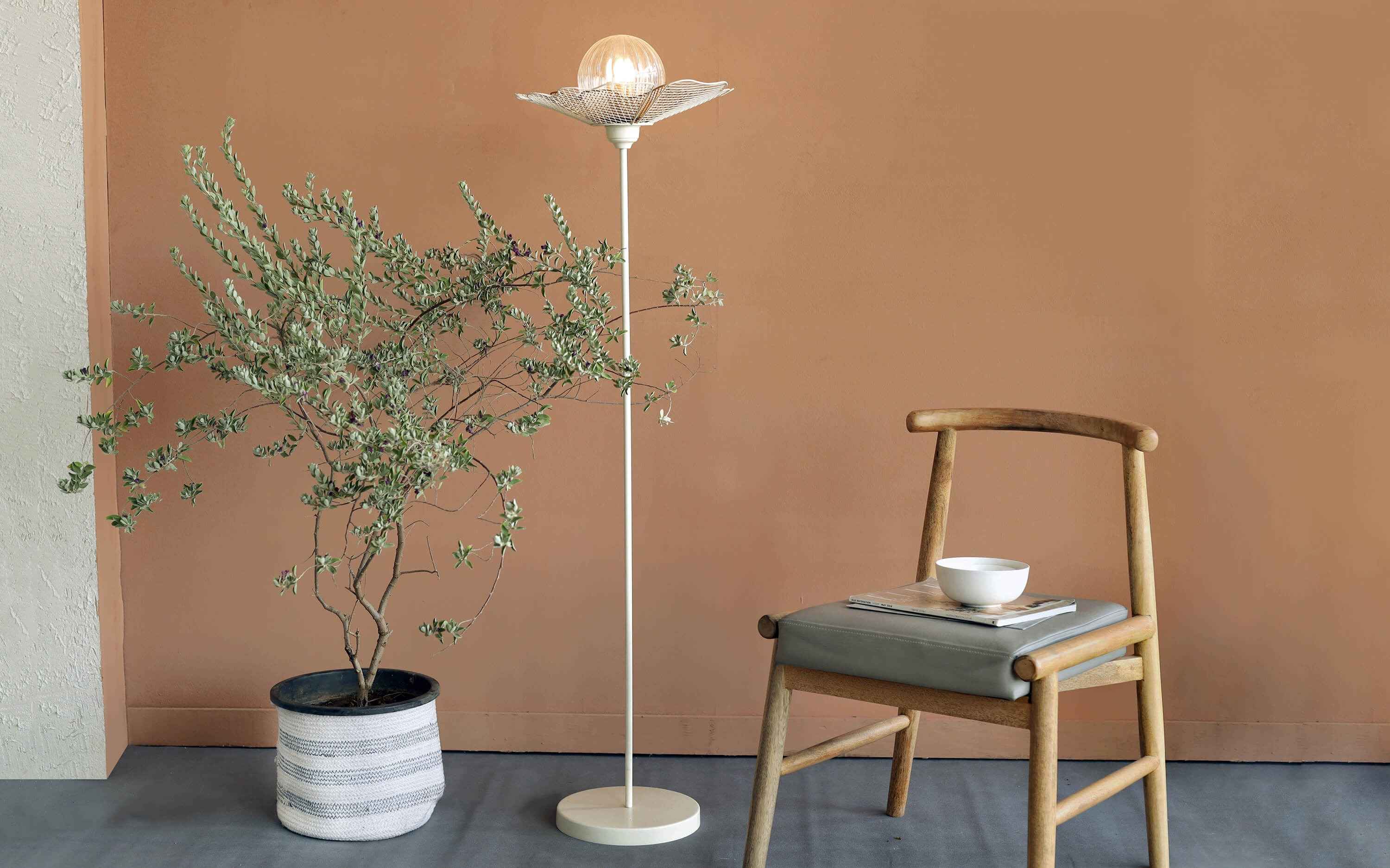 Keshi Floor Lamp