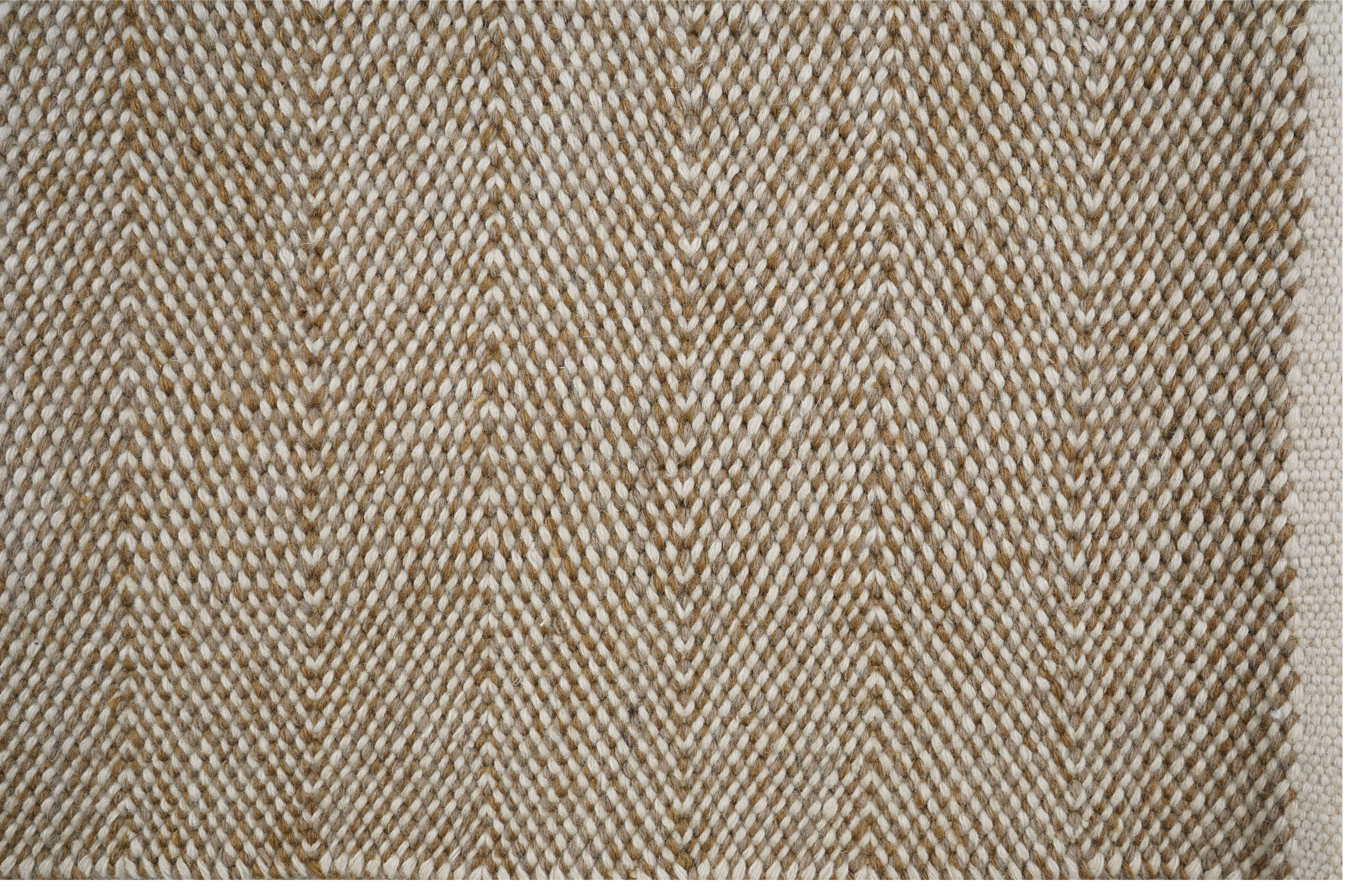 CREAM & BROWN ZIG ZAG PATTER RUG