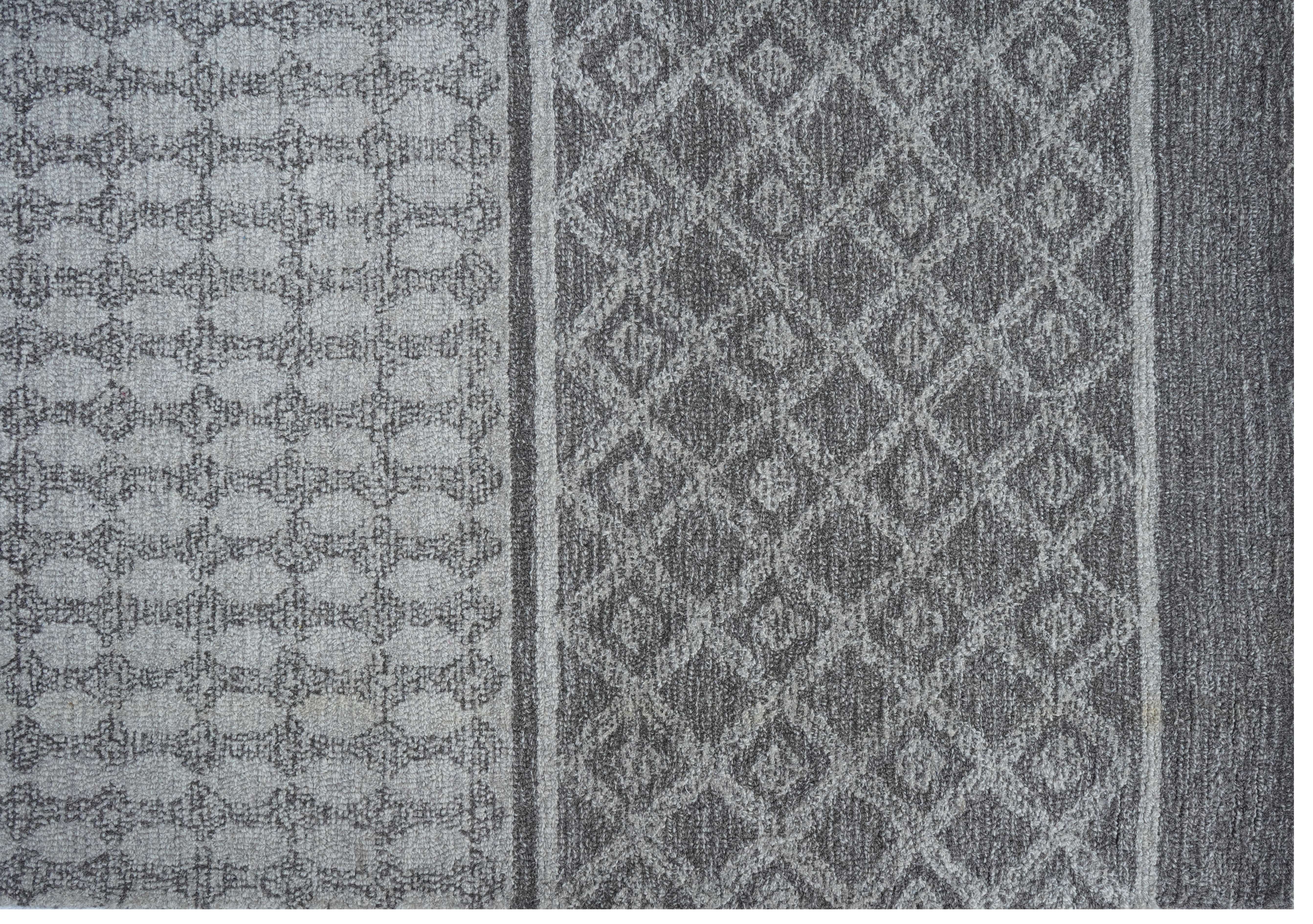 GREY TUFTED BLOCK RUG