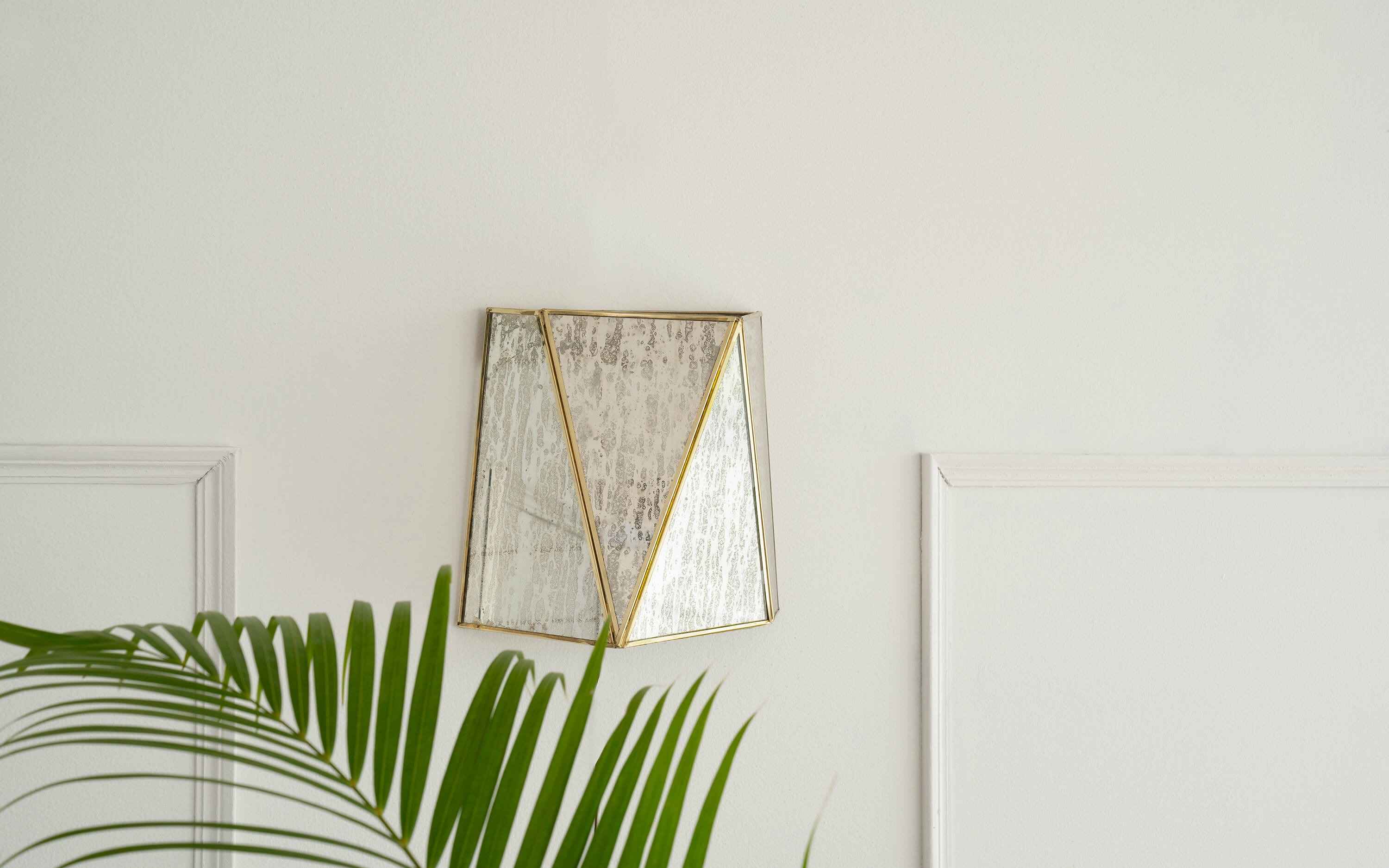 Hera Wall Lamp