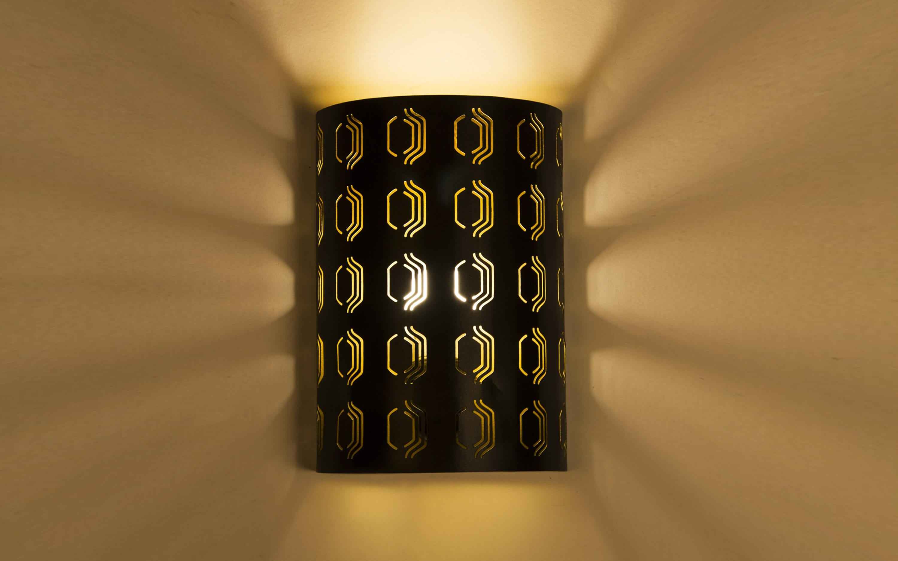 Zoro Wall Lamp