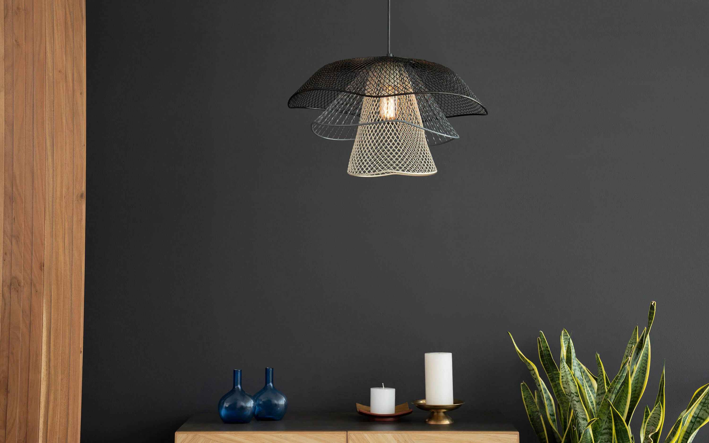 Mallawi Black Hanging Lamp