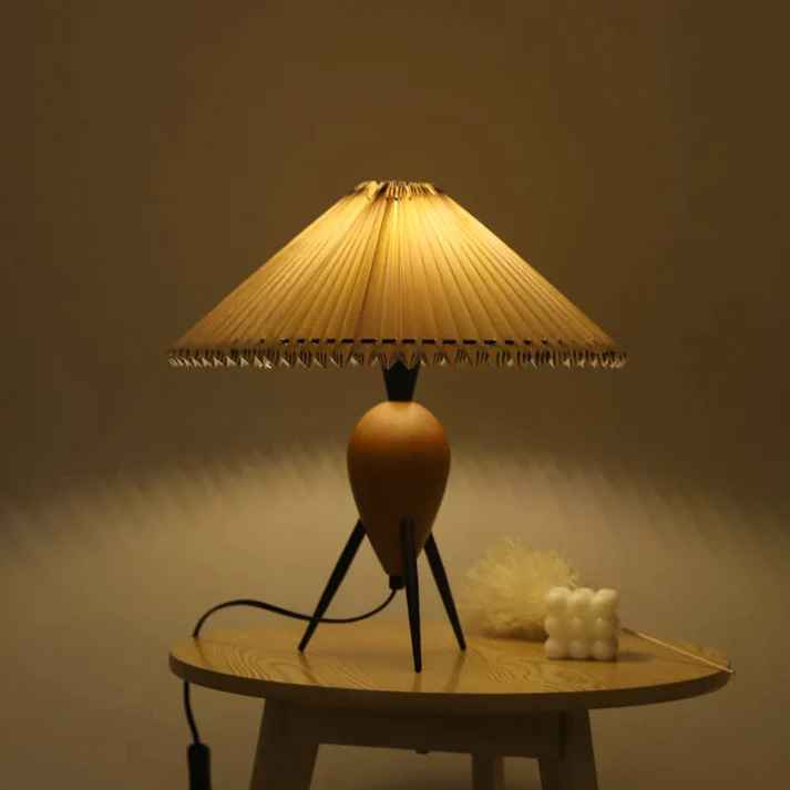 Matin Vintage Pleated Table Lamp