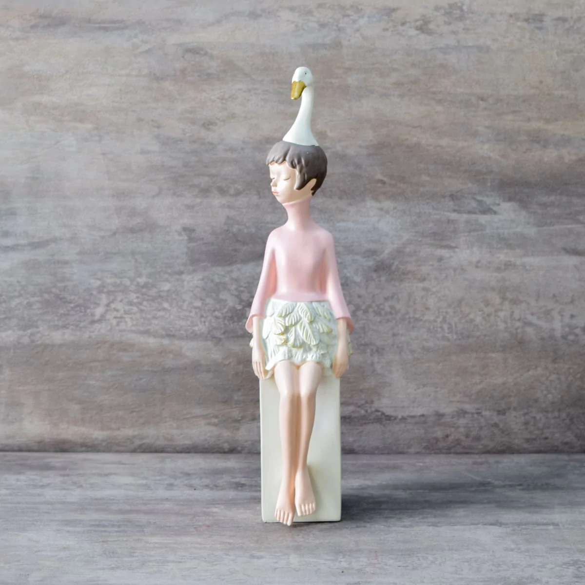 Isabella Swan Girl Sculpture - Pink