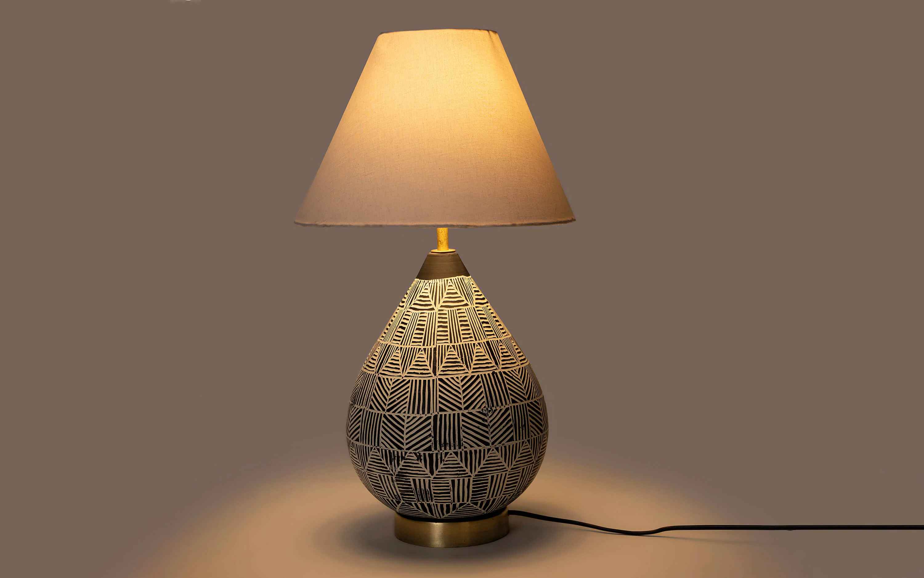 Calathus Drop Table Lamp