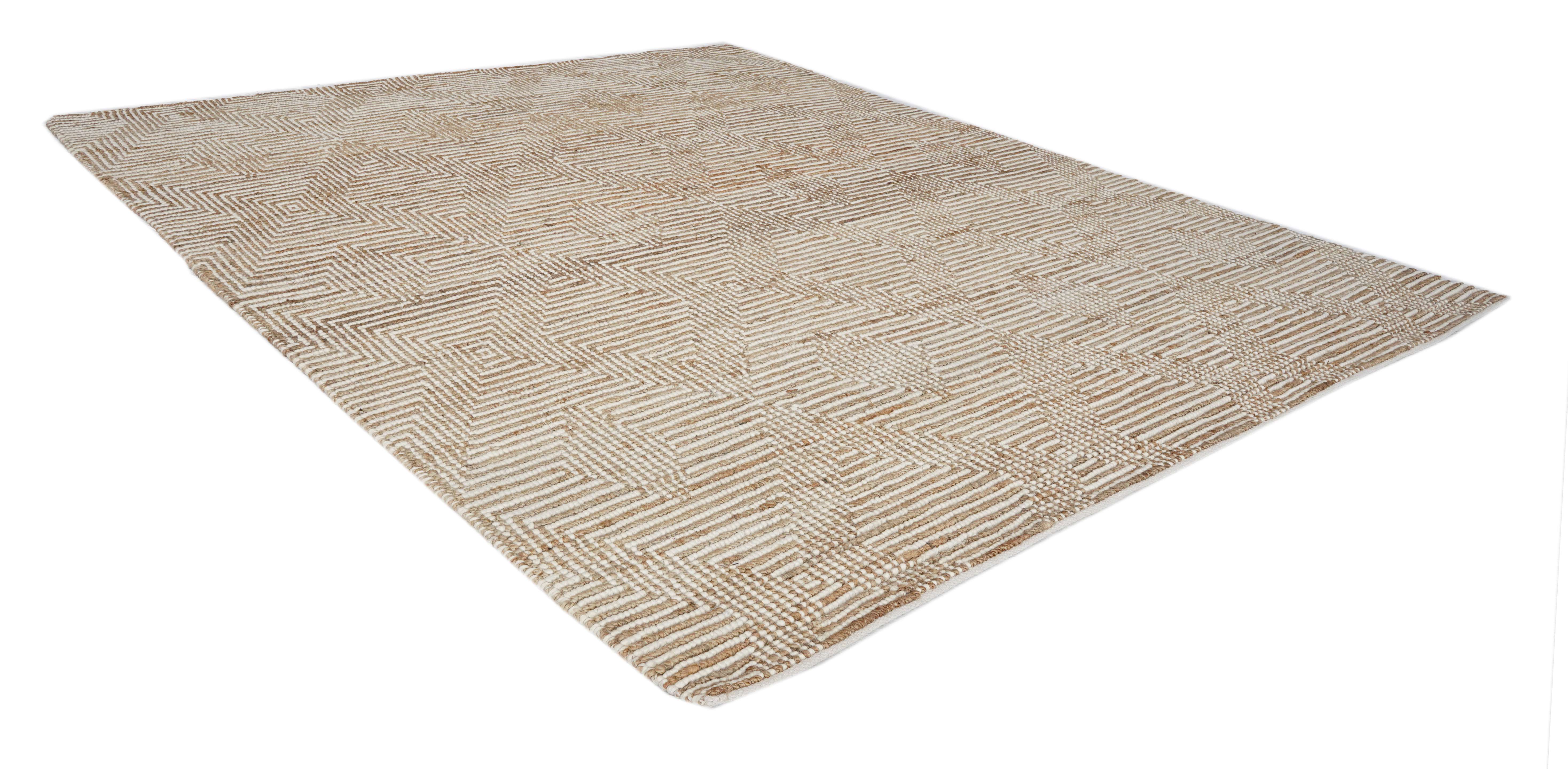 CREAM & BROWN DIAMOND RUG