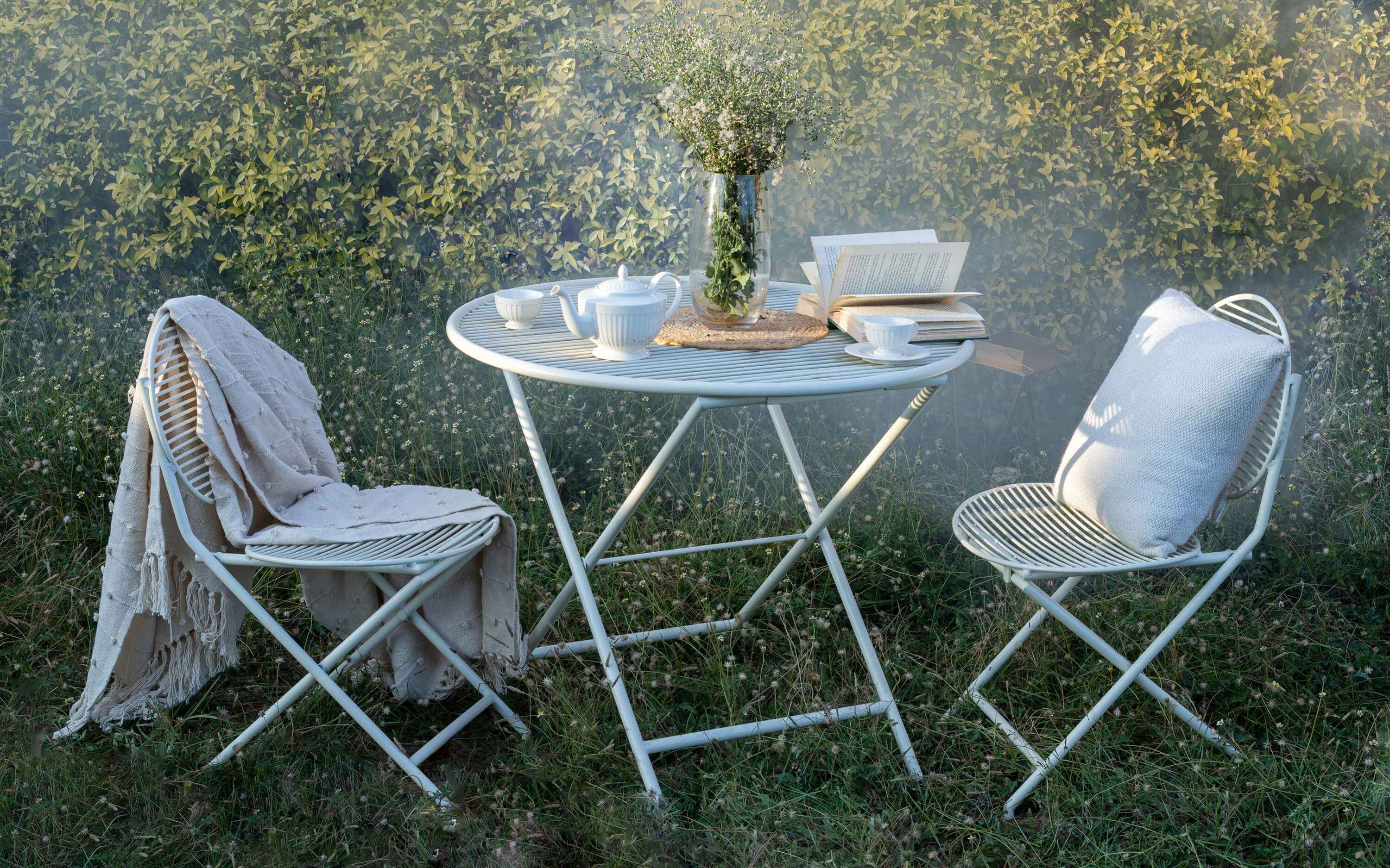 Patio Off White Table Set With 2 Chairs