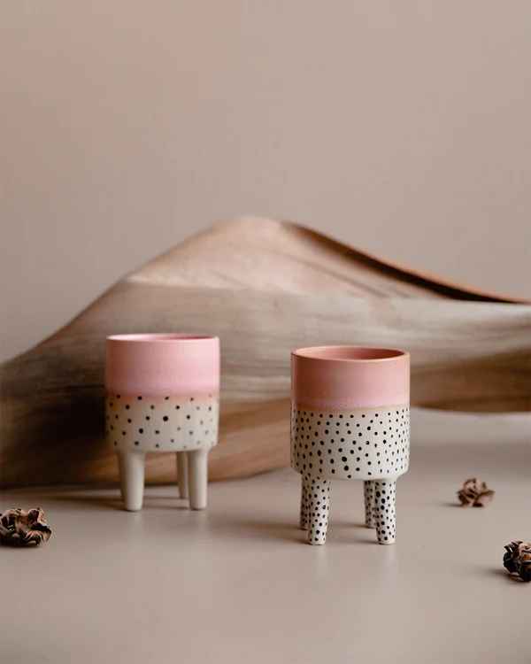 Aida Legged Ceramic Pot