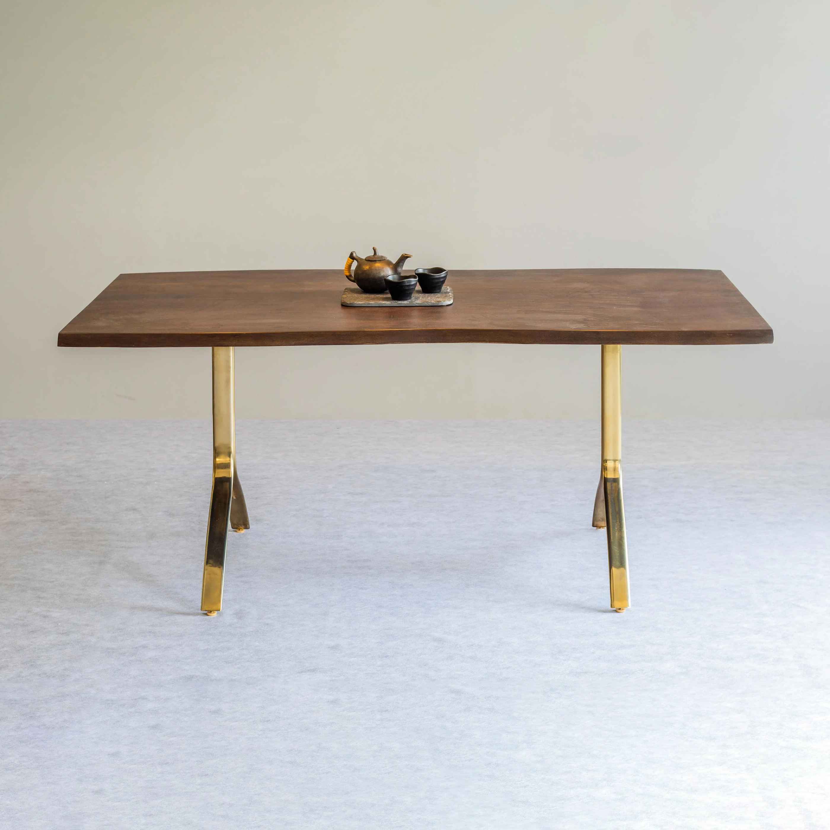 Tetral Dining Table