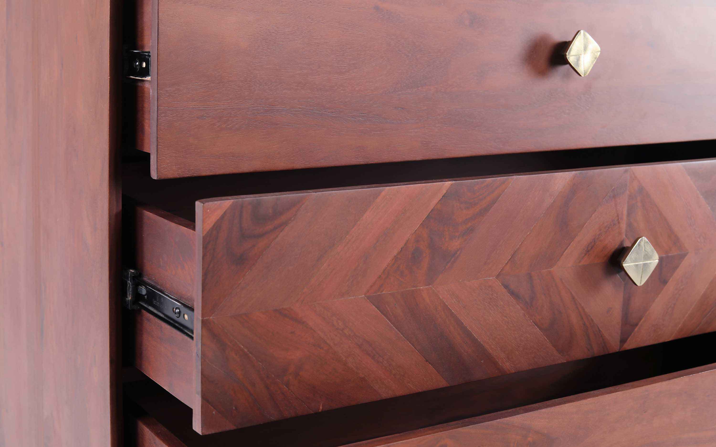 Dado Chest Of Drawer